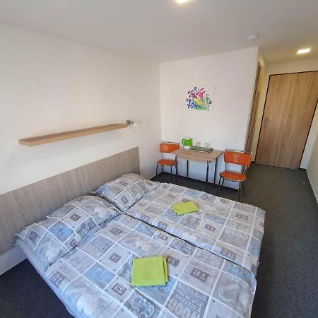 Hotel Decin Na Skrivance Kültér fotó