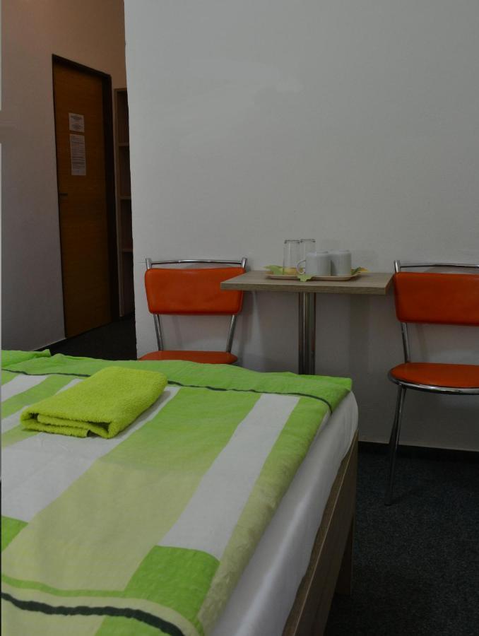 Hotel Decin Na Skrivance Kültér fotó