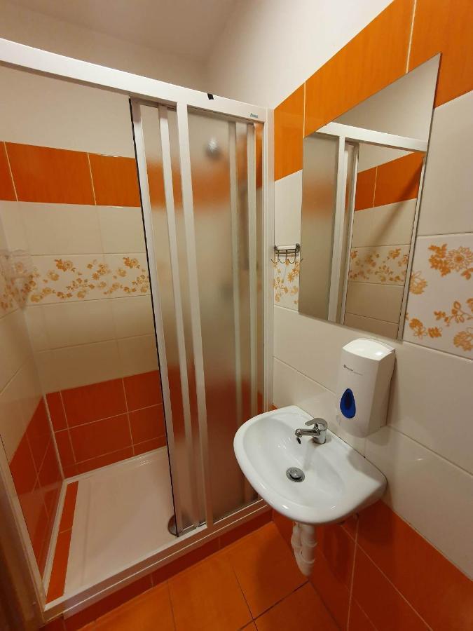 Hostel Decin Na Skrivance Kültér fotó