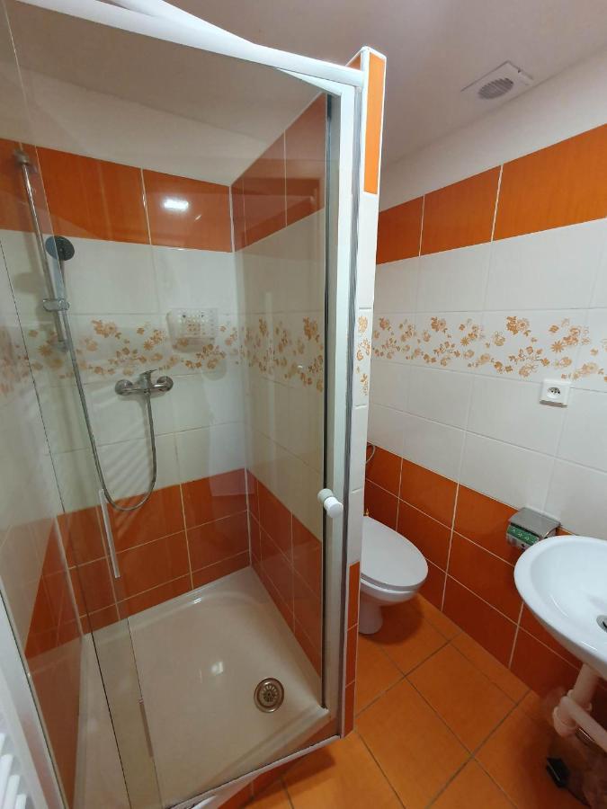 Hotel Decin Na Skrivance Kültér fotó