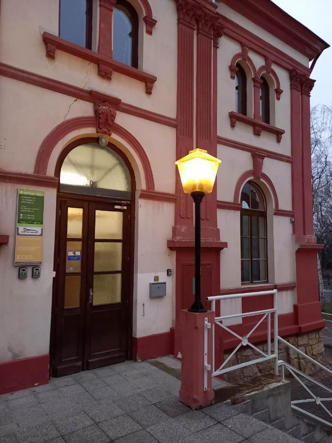 Hotel Decin Na Skrivance Kültér fotó