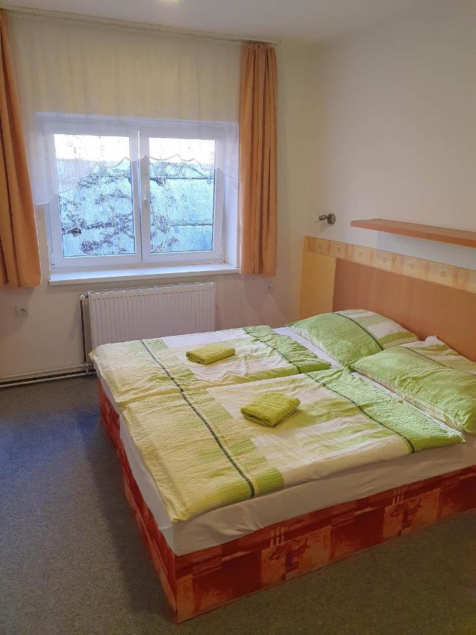 Hostel Decin Na Skrivance Kültér fotó