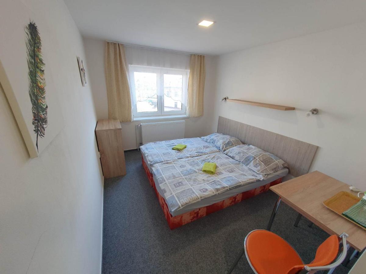 Hotel Decin Na Skrivance Kültér fotó