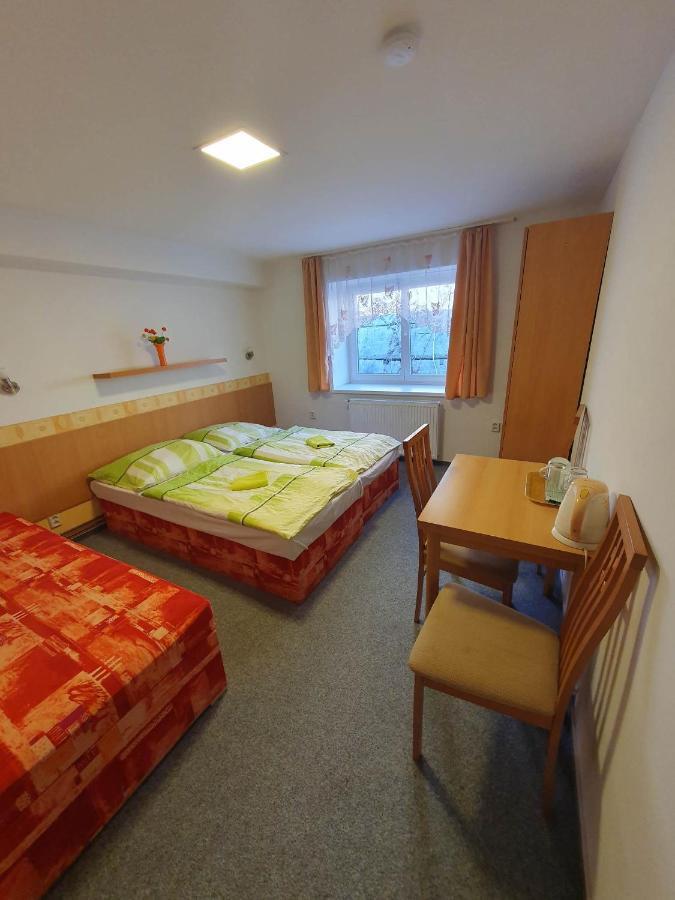 Hostel Decin Na Skrivance Kültér fotó