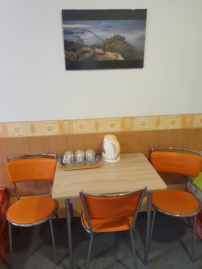 Hotel Decin Na Skrivance Kültér fotó